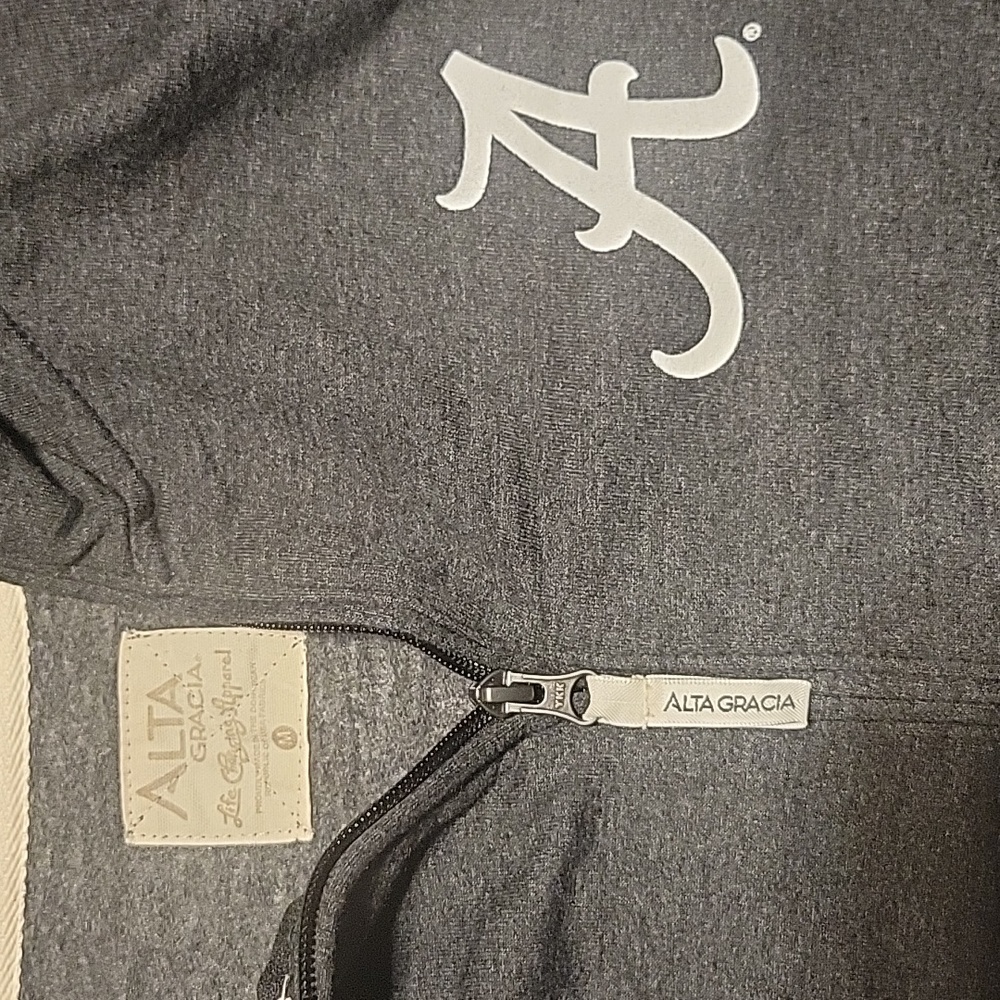 Alta Gracia Alabama Pullover - Picture 3 of 7